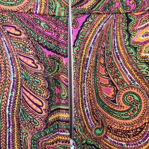 J. Crew Vintage 1970's Vibe Neon Paisley Mini Skirt in Size 6 - Picture 6 of 8